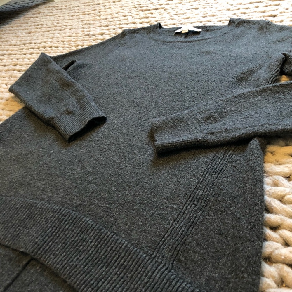 LOFT Sweater - Picture 5 of 7